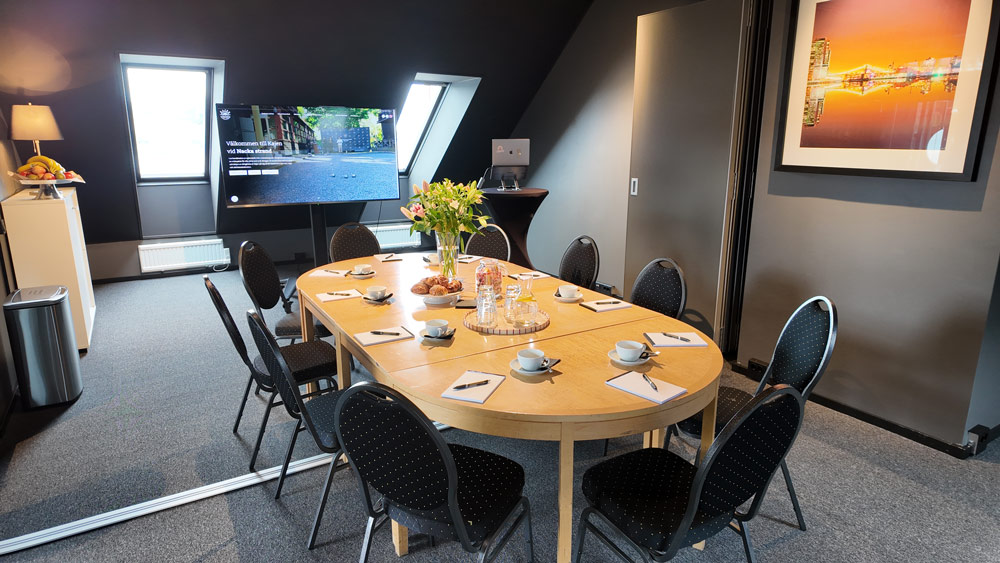 Mötesrum i röda konferenshuset
